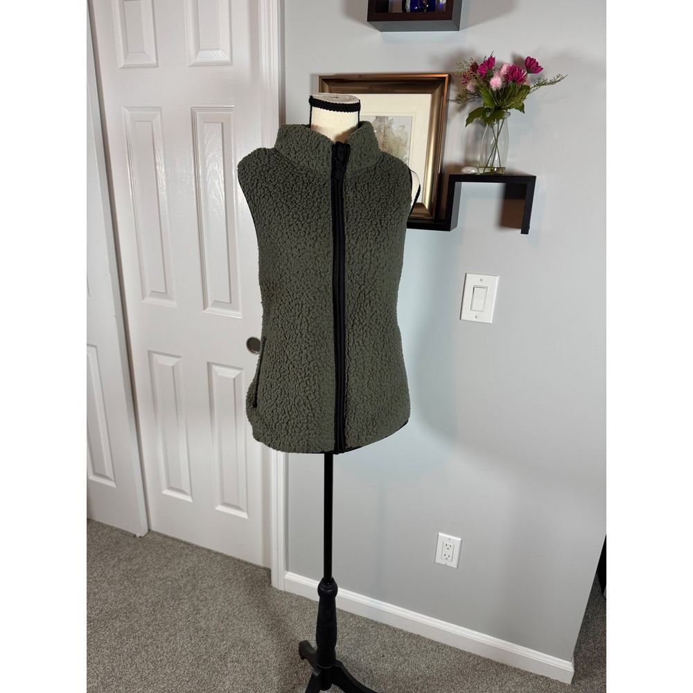 Time and Tru Womens Olive Green Sherpa Fleece Full Zip Vest Size Medium
